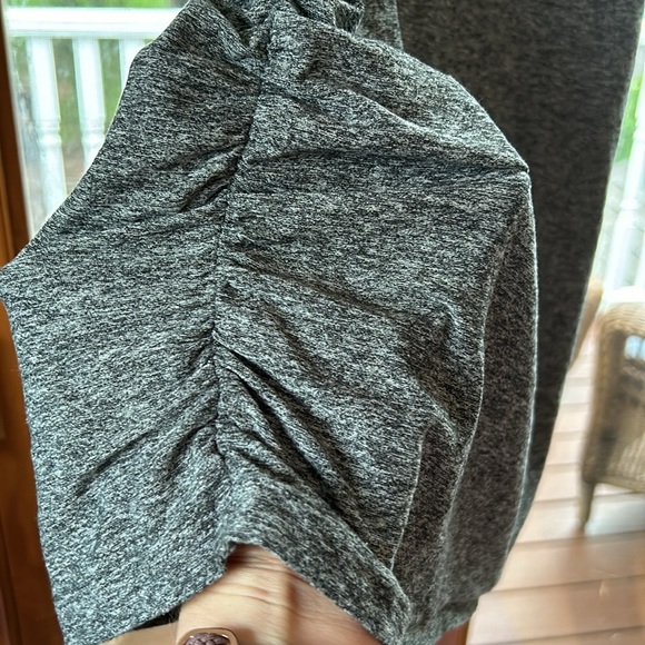 Maternity athleisure tank - Picture 2 of 5